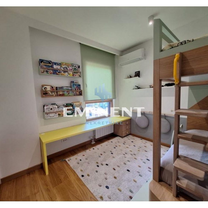 Trosoban stan na prodaju, Blok 65, Beograd, 75m², 370.000 €