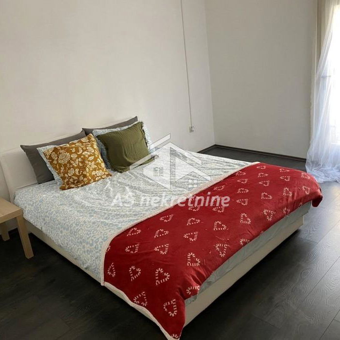 Četvorosoban stan za izdavanje, Terazije, Beograd, 120m², 900 €/mes