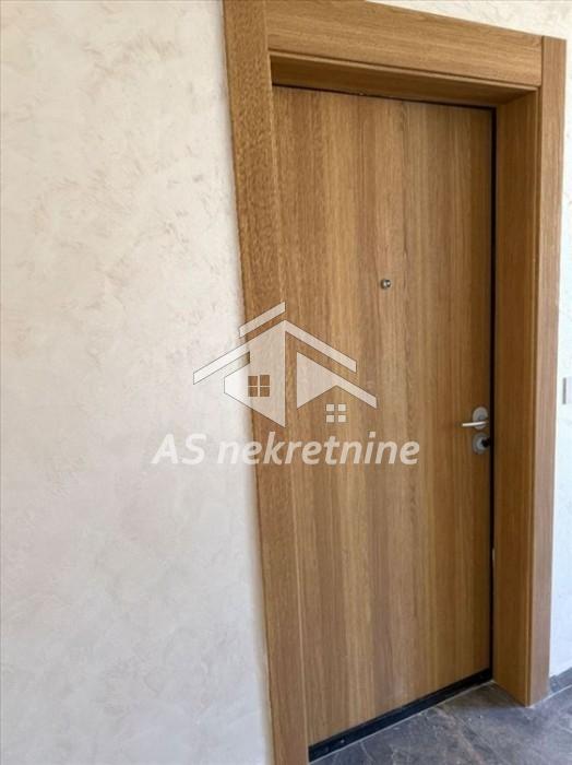 kuca-prodaja-yrPV51SvjC Trosoban stan na prodaju, Cara Dušana, Beograd, 71m², 211.500 €