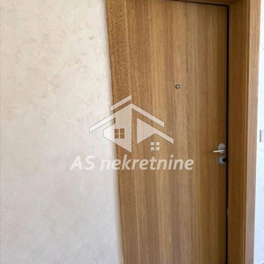 Trosoban stan na prodaju, Cara Dušana, Beograd, 71m², 211.500 €