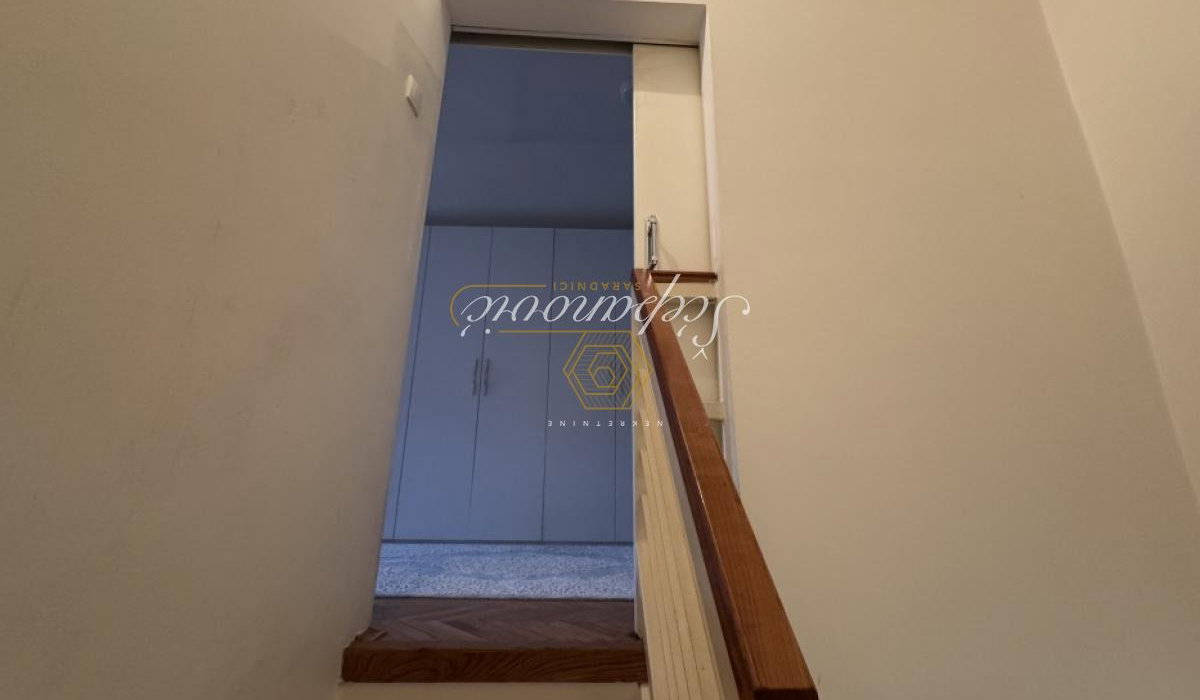 lokali-izdavanje-0TUffp6ma6 Petosoban stan na prodaju, Centar, Novi Sad, 120m², 330.000 €