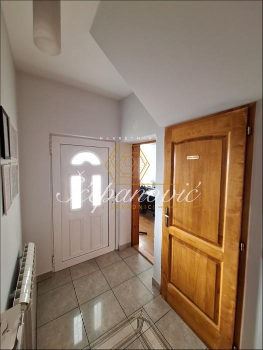 Kuća na prodaju, Veternik, Novi Sad, 259m², 320.000 €