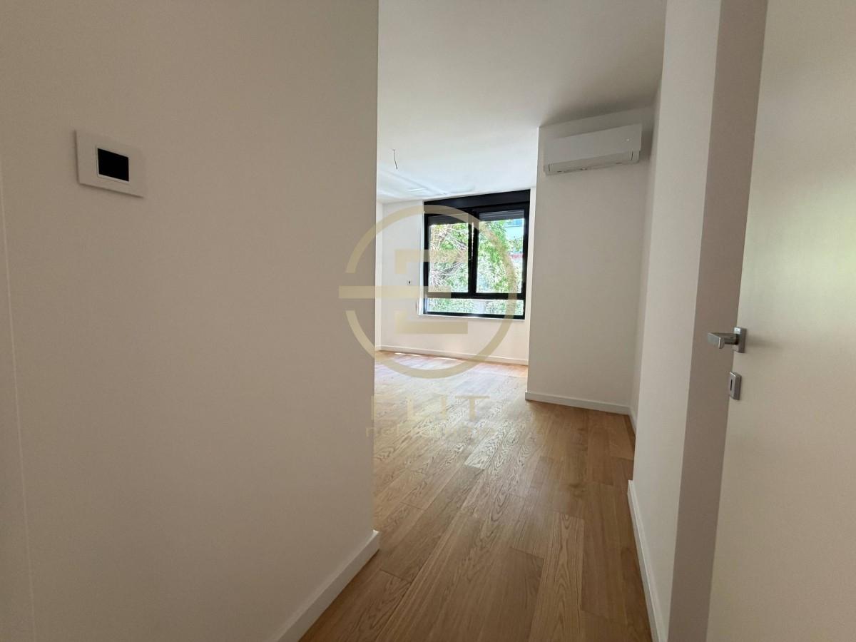 lokali-izdavanje-1zSYk8G4ui Lokal za izdavanje, Centar, Novi Sad, 126m², 1.890 €/mes