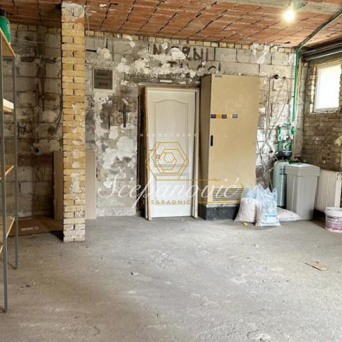 Petosoban stan na prodaju, Temerin – Centar, Temerin, 193m², 170.000 €