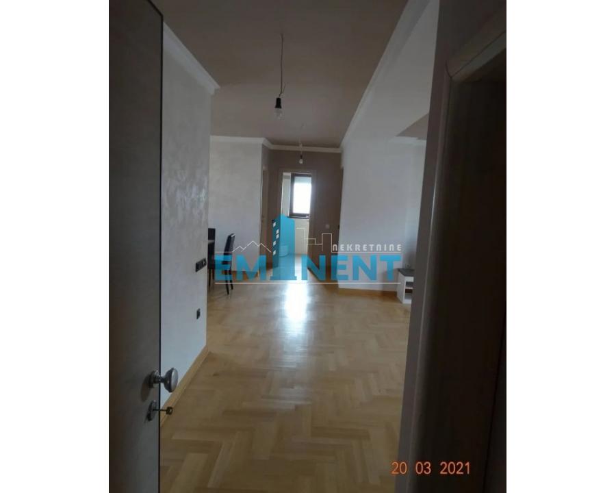 lokali-izdavanje-38TAsL8WSC Kuća Prodaja Beograd Sremčica 300 m2