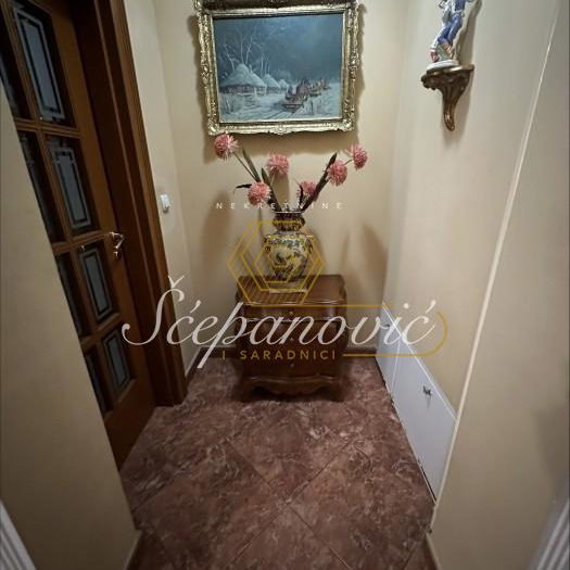 Kuća na prodaju, Centar, Irig, 287m², 735.000 €