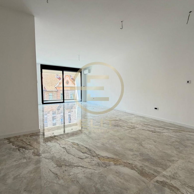Stan Prodaja Novi Sad  100 m2