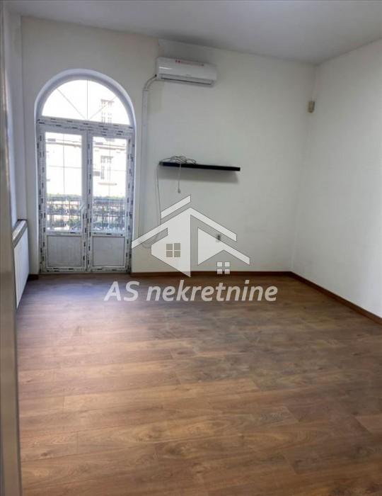 Četvorosoban stan za izdavanje, Zeleni Venac, Beograd, 107m², 1.400 €/mes