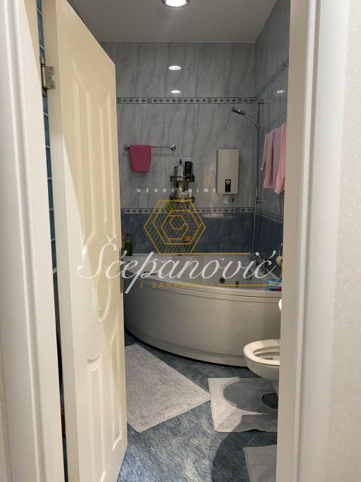 Četvorosoban stan na prodaju, Centar, Novi Sad, 132m², 390.000 €