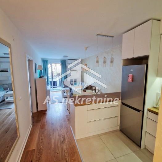 Stan Izdavanje Beograd Kraljice Natalije 55 m2