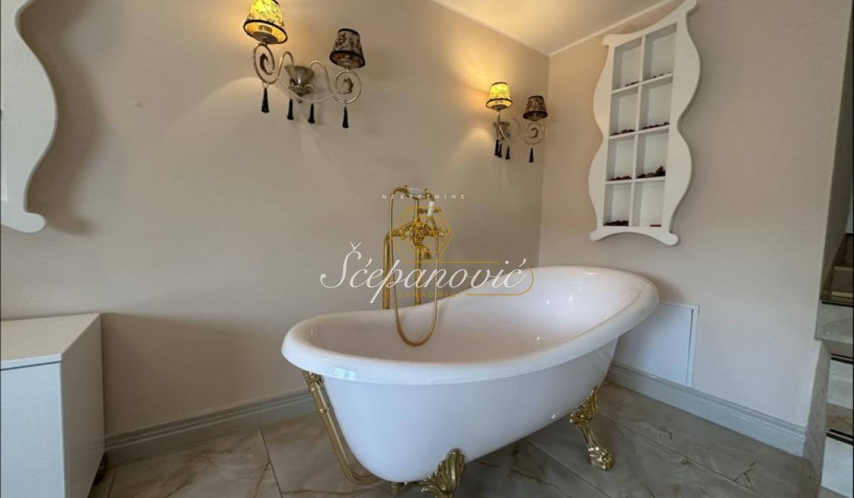 Kuća na prodaju, Sremska Kamenica, Novi Sad, 223m², 425.000 €
