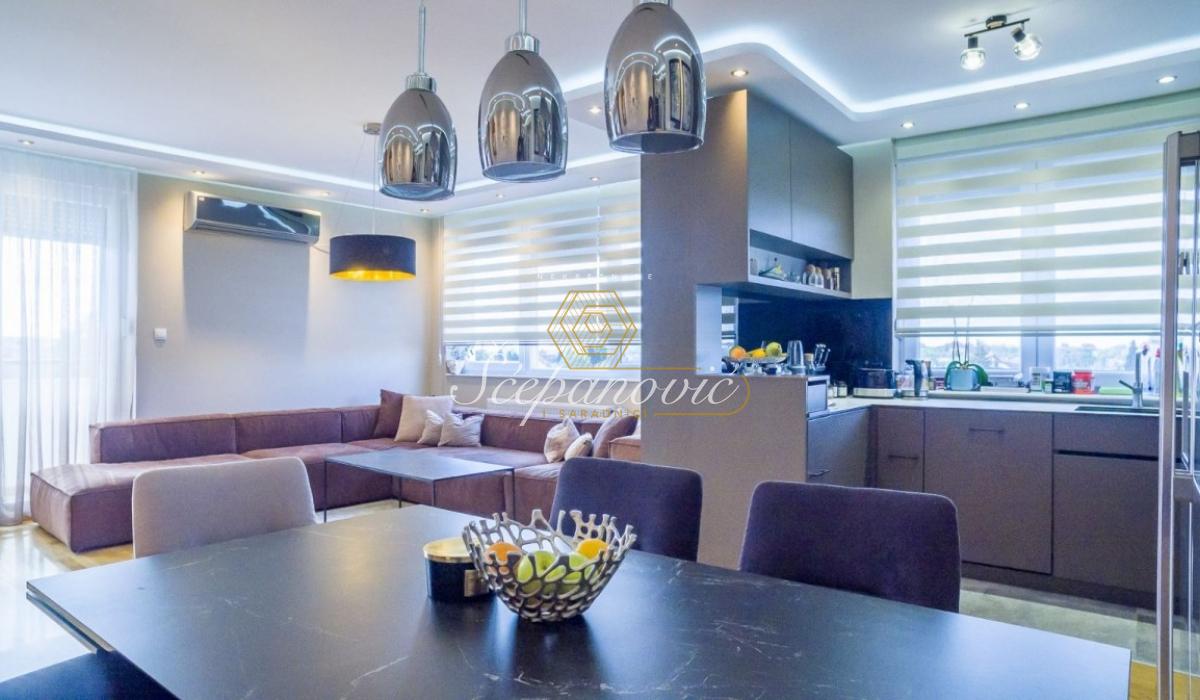 lokali-izdavanje-6ZTSC6PwgN Četvorosoban stan na prodaju, Bulevar Patrijarha Pavla, Novi Sad, 113m², 440.000 €