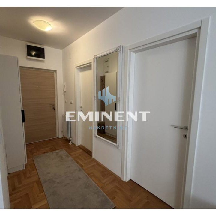 Stan Izdavanje Beograd Blok 72 42 m2