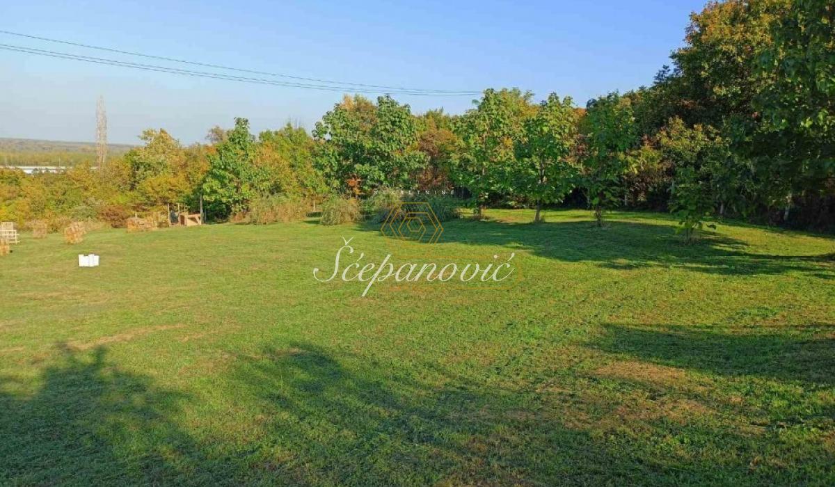 lokali-izdavanje-BrVCnBGNk7 Kuća na prodaju, Čortanovci, Inđija, 30m², 184.000 €