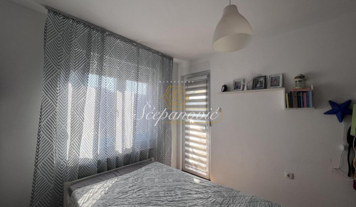 lokali-izdavanje-C2MACimy8L Stan Prodaja Novi Sad 75 m2