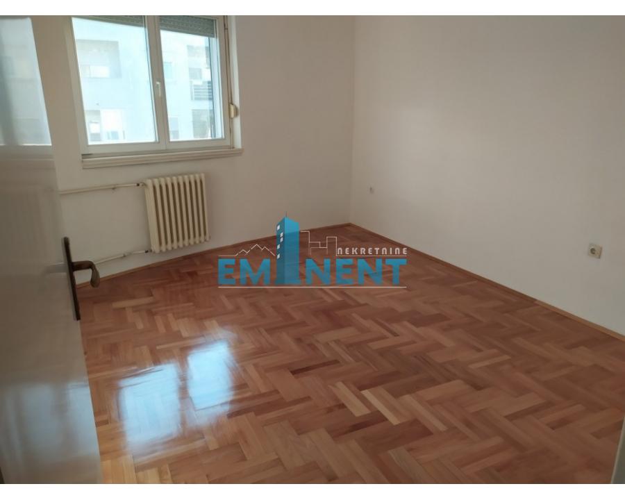 lokali-izdavanje-CUTDgn175H Četvorosoban stan za izdavanje, Denkova Bašta, Beograd, 96m², 800 €/mes
