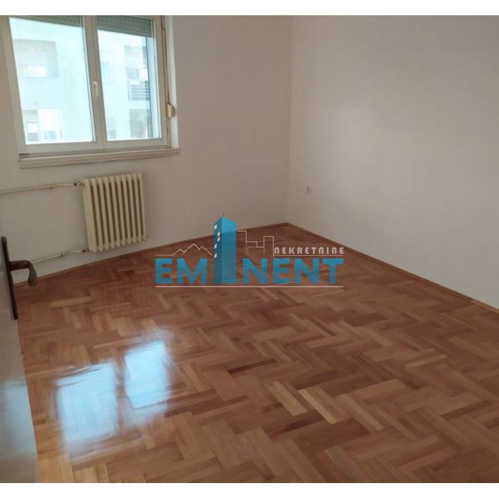 Četvorosoban stan za izdavanje, Denkova Bašta, Beograd, 96m², 800 €/mes