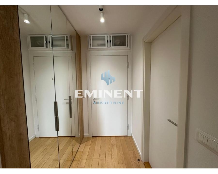 lokali-izdavanje-EWy12ao8D8 Trosoban stan za izdavanje, A Blok – Blok 67a, Beograd, 69m², 2. sprat, 1.250 €/mes