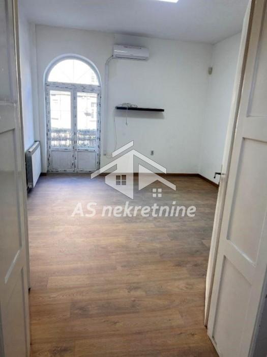 Četvorosoban stan za izdavanje, Zeleni Venac, Beograd, 107m², 1.400 €/mes