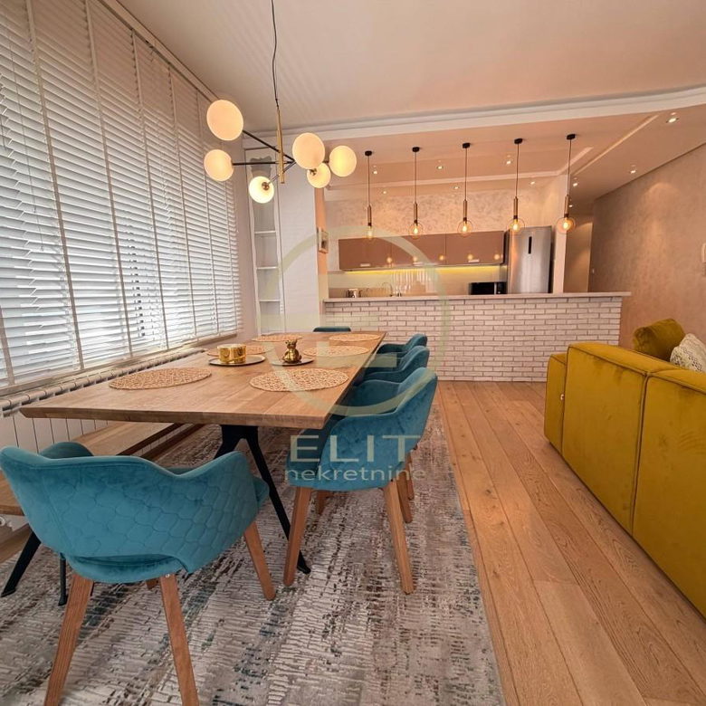 Trosoban stan na prodaju, Liman, Novi Sad, 105m², 430.000 €