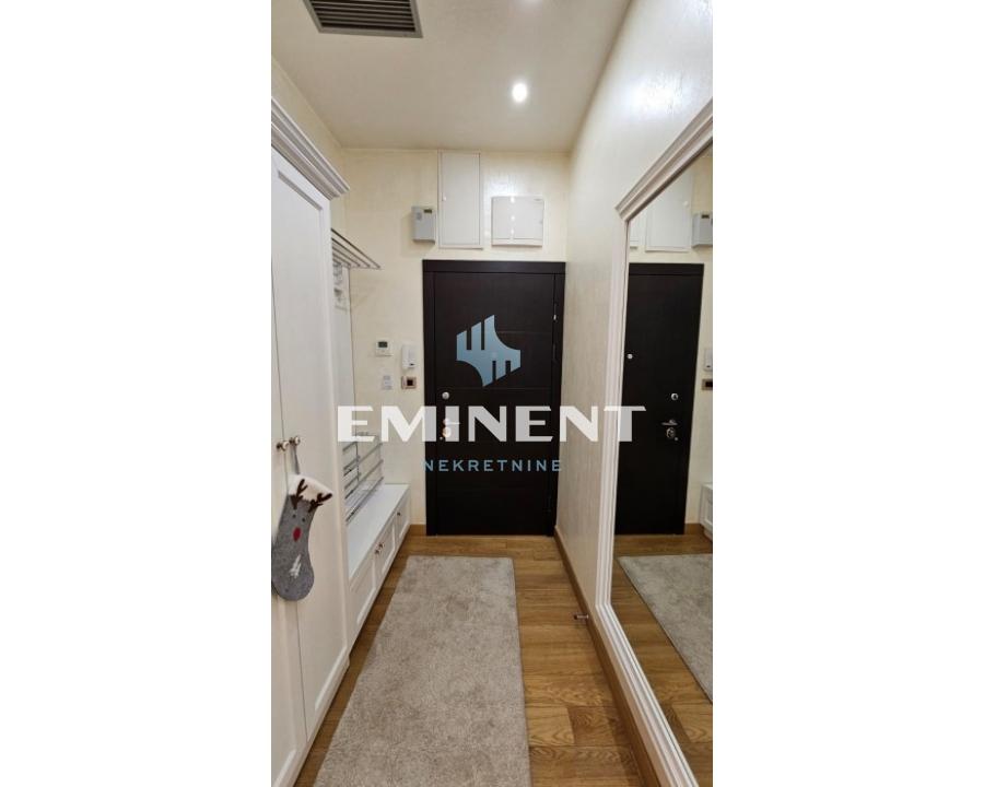 lokali-izdavanje-JKPQroYvIY Trosoban stan za izdavanje, Gundulićev Venac, Beograd, 107m², 2.000 €/mes
