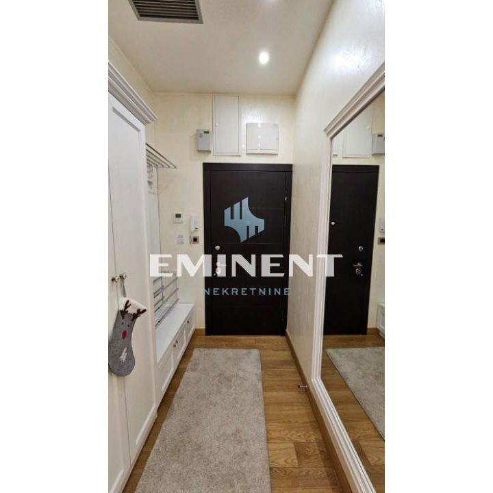 Trosoban stan za izdavanje, Gundulićev Venac, Beograd, 107m², 2.000 €/mes