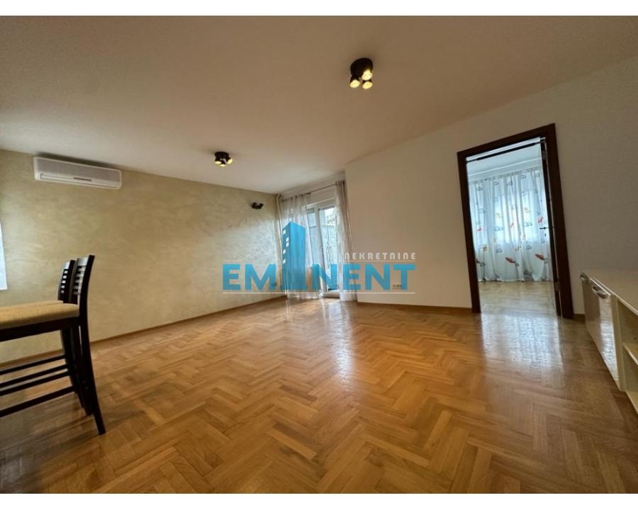 Stan Izdavanje Beograd Autokomanda 80 m2