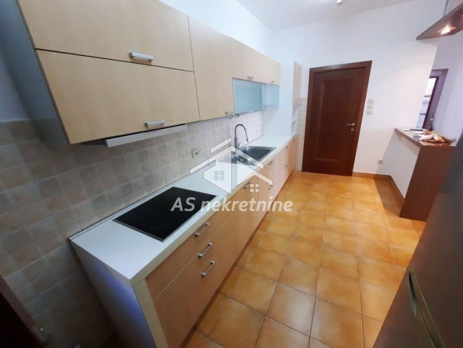 Stan Izdavanje Beograd Stan Izdavanje Beograd Hram Svetog Save 172 m2