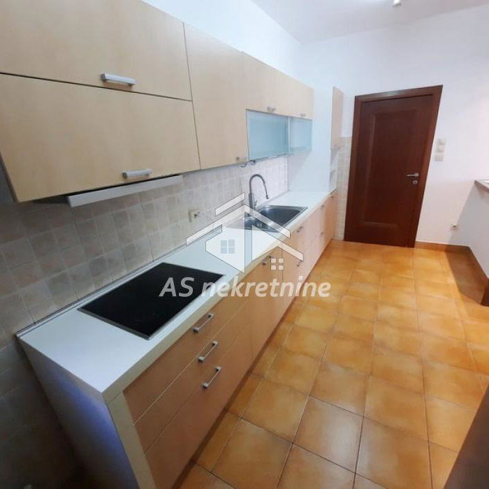 Stan Izdavanje Beograd Hram Svetog Save 172 m2