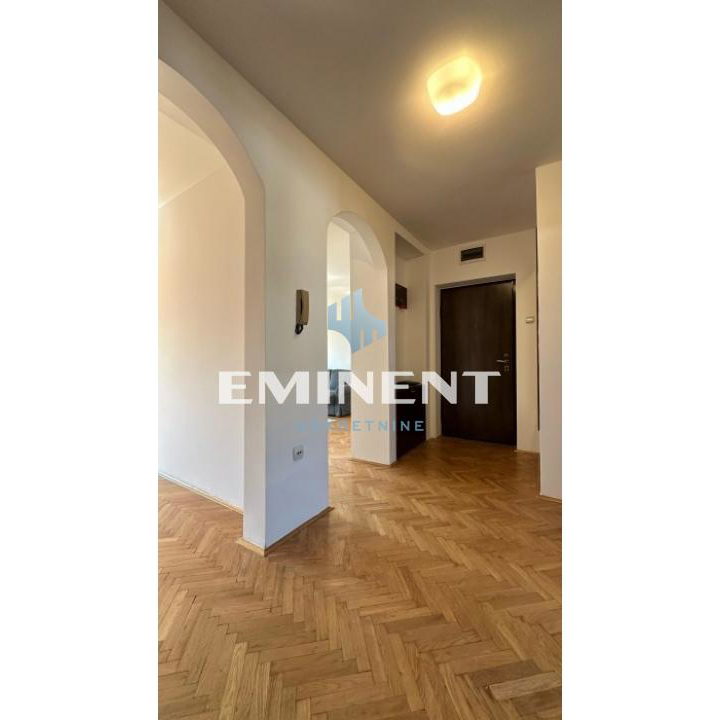 Stan Izdavanje Beograd Kalenić Pijaca 64 m2