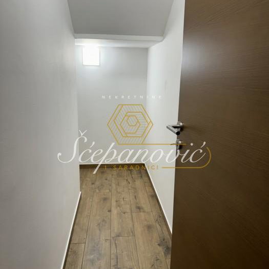 Kuća Prodaja Novi Sad  226 m2