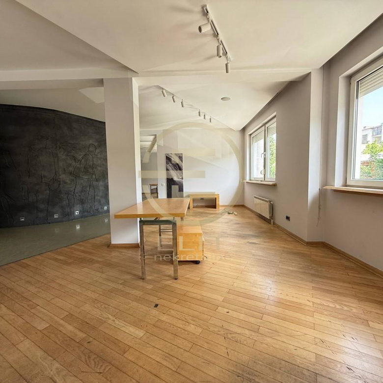 Lokal za izdavanje, Centar, Novi Sad, 254m², 2.000 €/mes