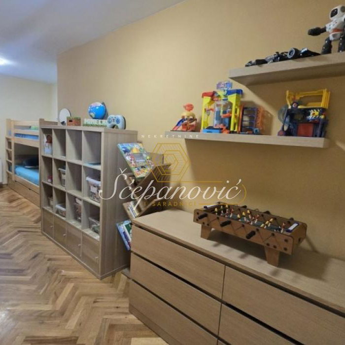 Stan Prodaja Novi Sad  72 m2