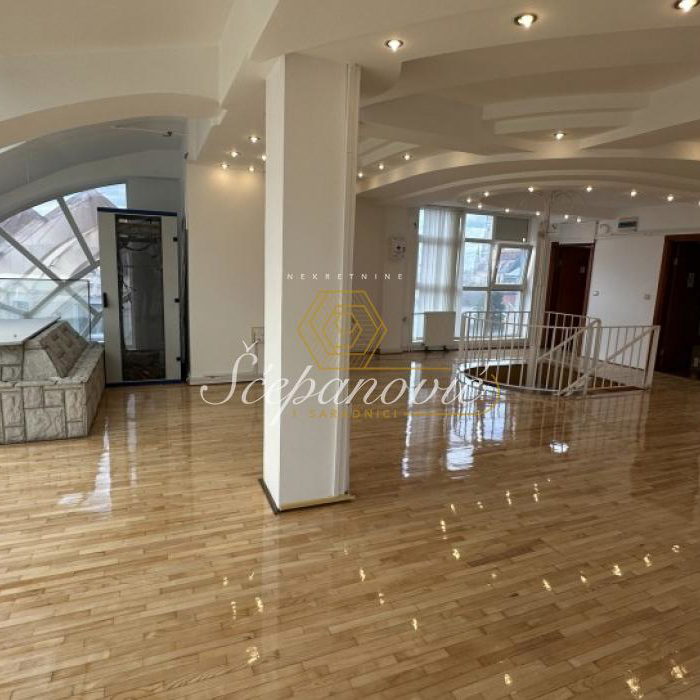 Petosoban stan na prodaju, Centar, Novi Sad, 238m², 460.000 €