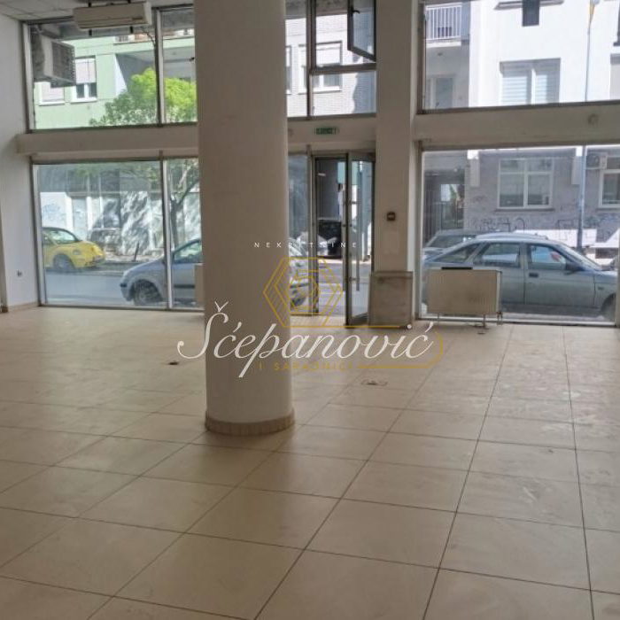 Lokal Prodaja Novi Sad  229 m2