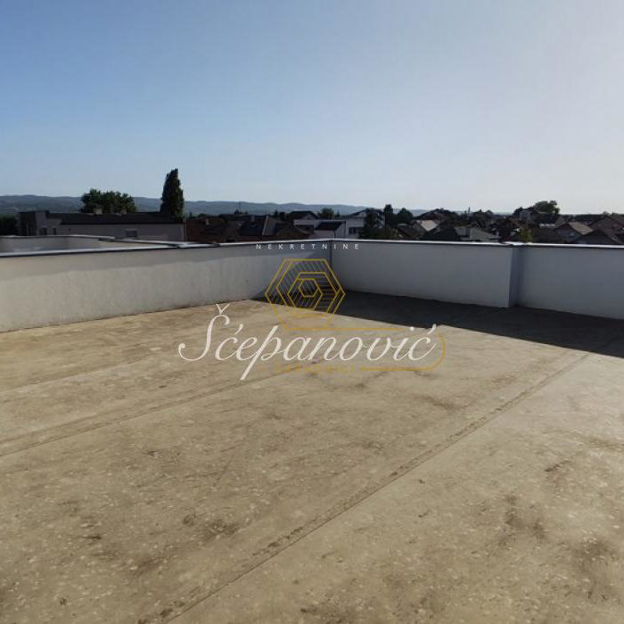 Trosoban stan na prodaju, Lipov Gaj, Novi Sad, 79m², 185.000 €