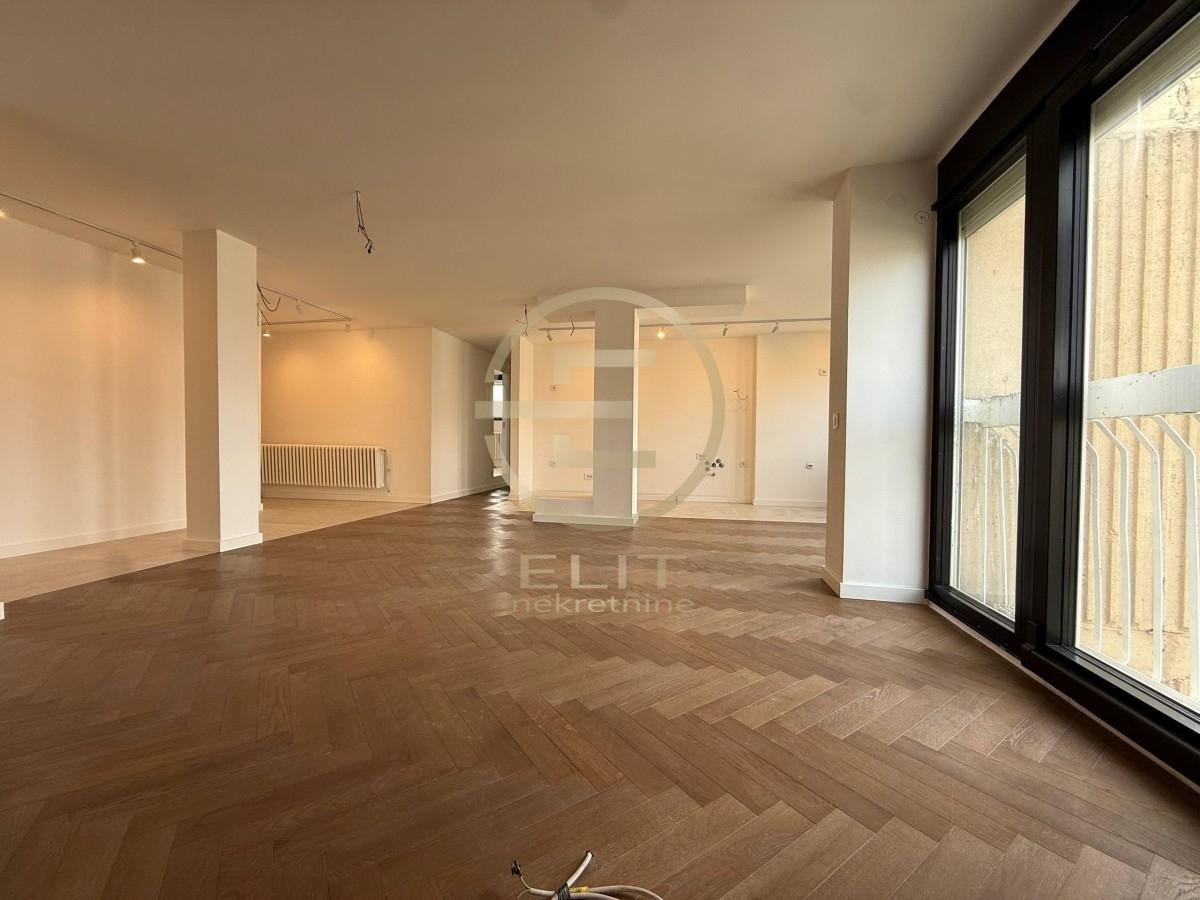 Stan Prodaja Novi Sad  100 m2