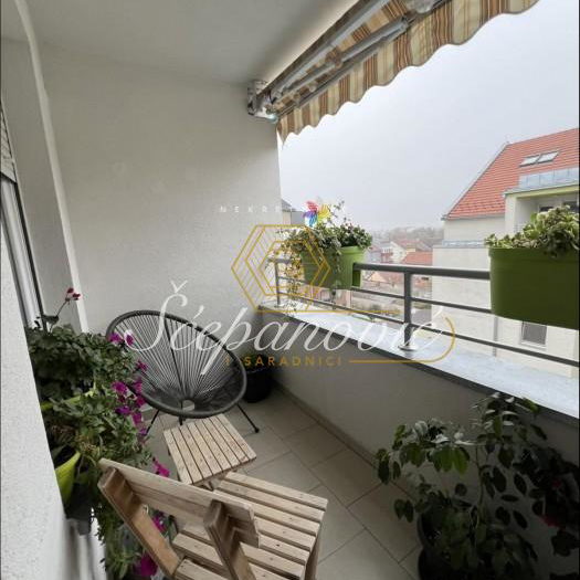 Stan Prodaja Novi Sad  77 m2