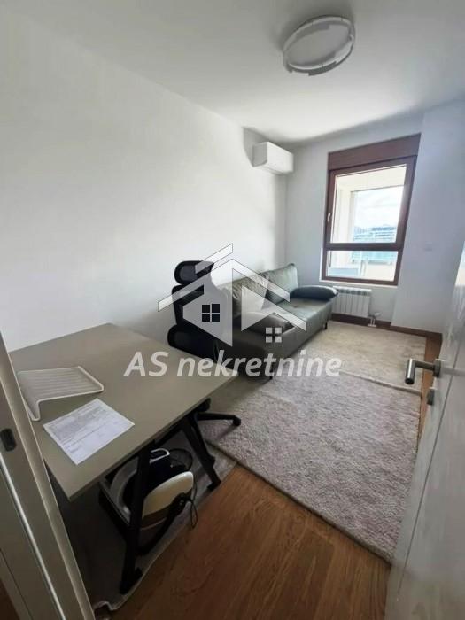 Četvorosoban stan za izdavanje, Blok 65, Beograd, 105m², 10. sprat, 2.100 €/mes