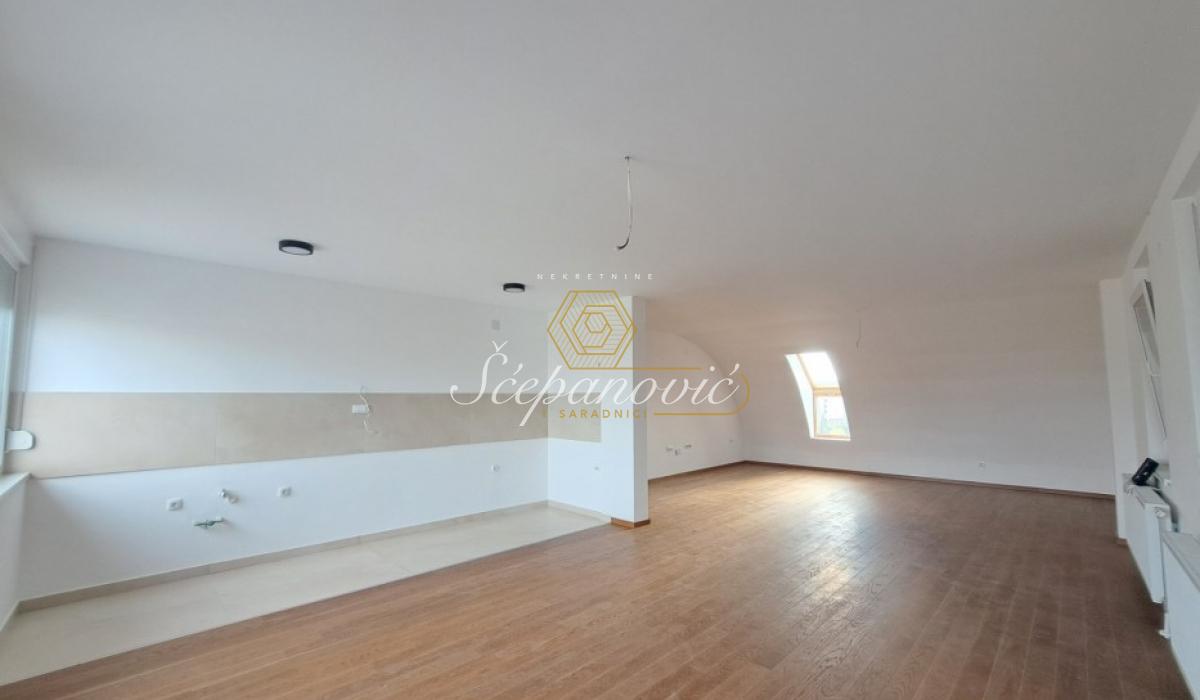 Višesoban stan na prodaju, Telep, Novi Sad, 207m², 352.000 €