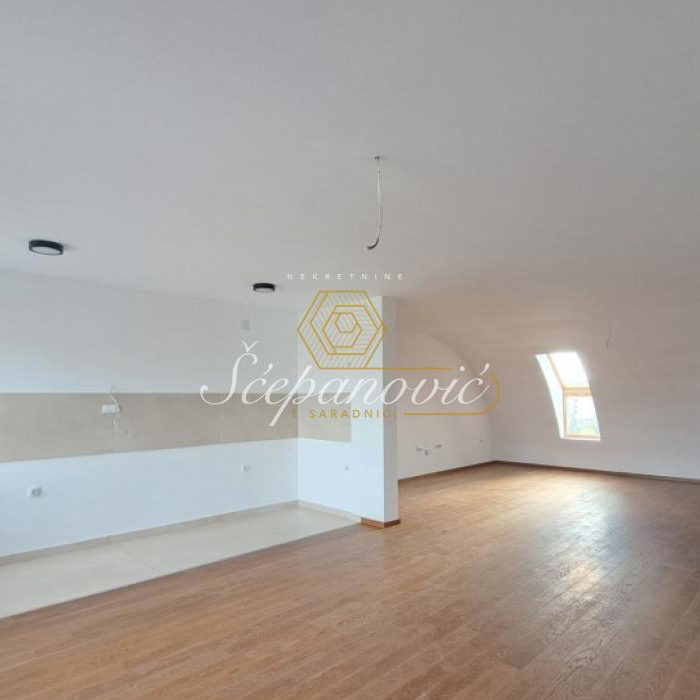 Višesoban stan na prodaju, Telep, Novi Sad, 207m², 352.000 €