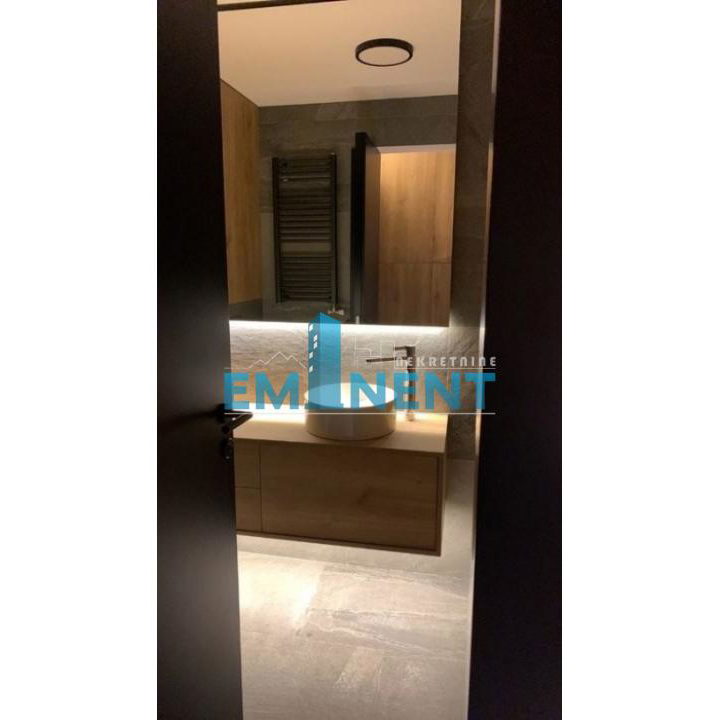 Stan Izdavanje Beograd Hram Svetog Save 85 m2