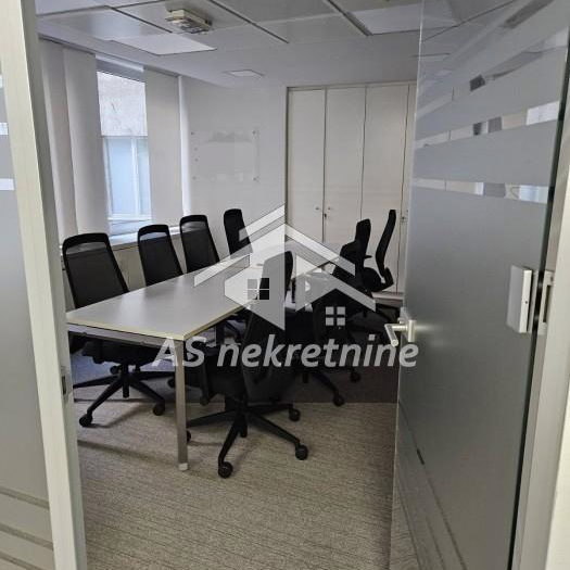 Lokal Izdavanje Beograd Trg Republike 300 m2