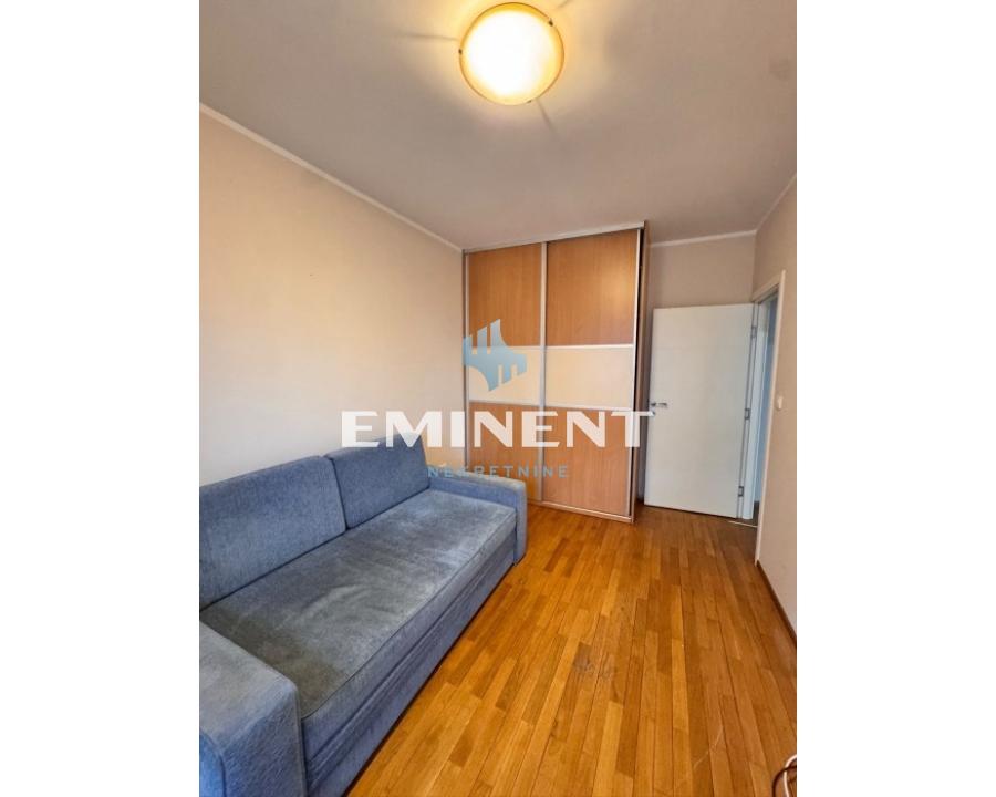 Stan Izdavanje Beograd Lekino Brdo 67 m2