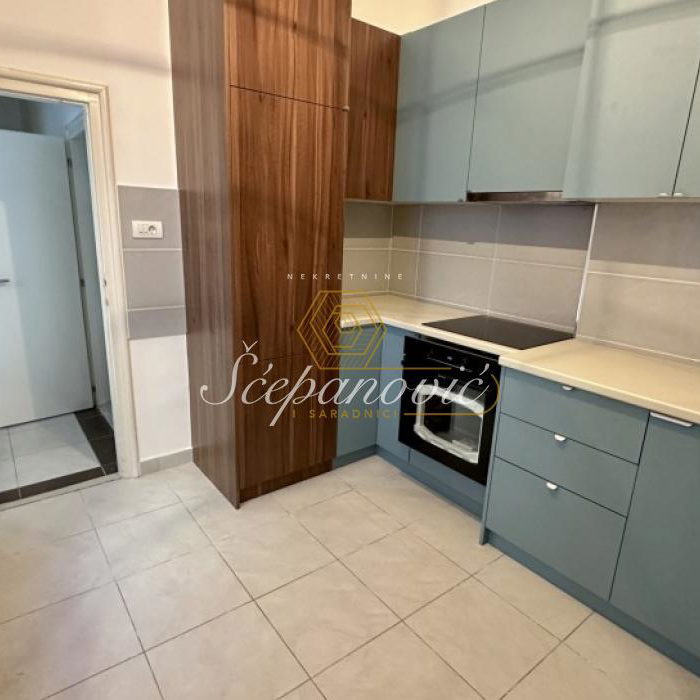 Trosoban stan na prodaju, Centar, Novi Sad, 112m², 289.000 €