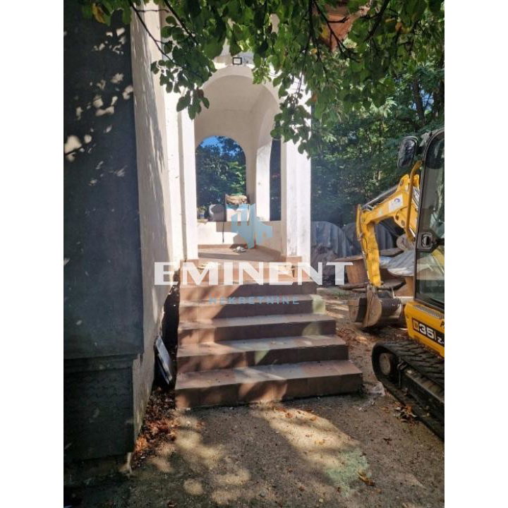 Kuća Prodaja Beograd Altina 390 m2