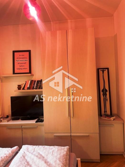 lokali-izdavanje-beograd-AV77jJkk6b Trosoban stan za izdavanje, Pravni Fakultet – Vračar, Beograd, 70m², 1.300 €/mes