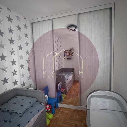Trosoban stan na prodaju, Vojvode Vlahovića Voždovac, Beograd, 70m², 205.000 €