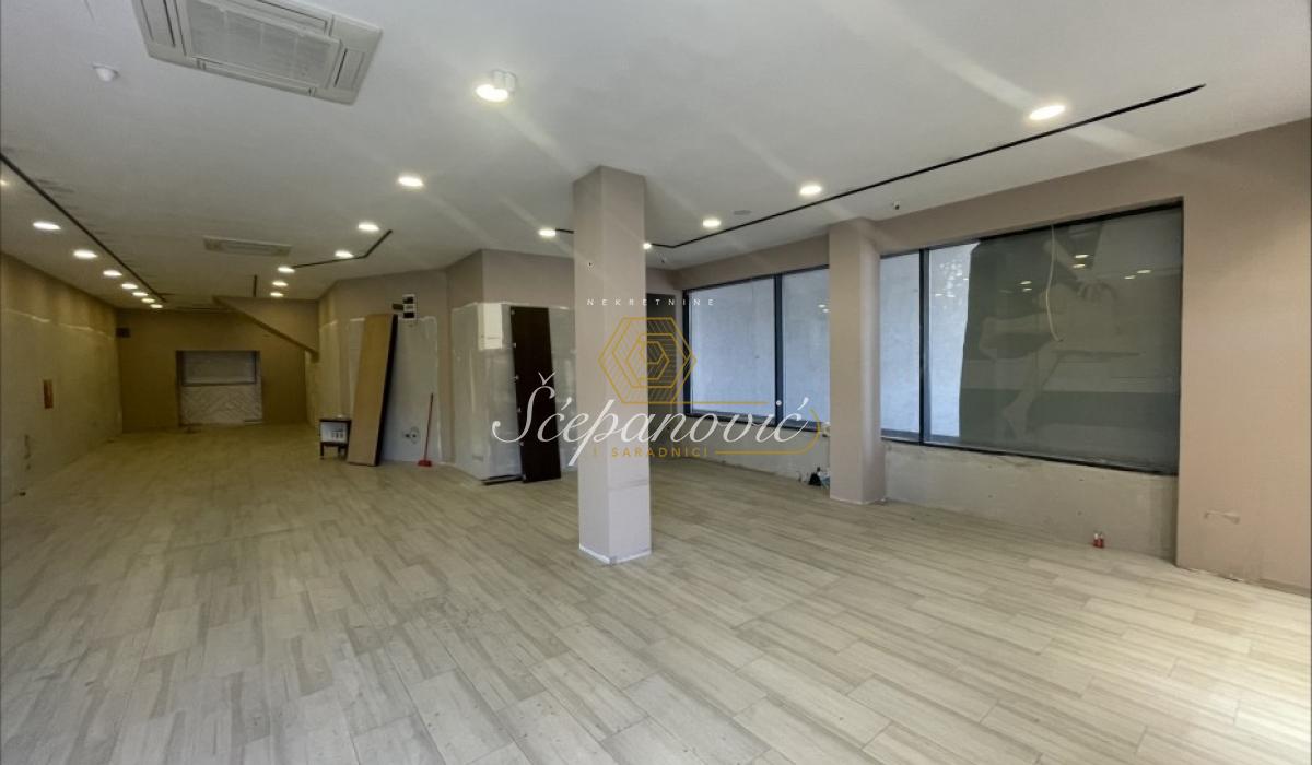 Lokal za izdavanje, Bulevar Oslobođenja, Novi Sad, 150m², 4.500 €/mes