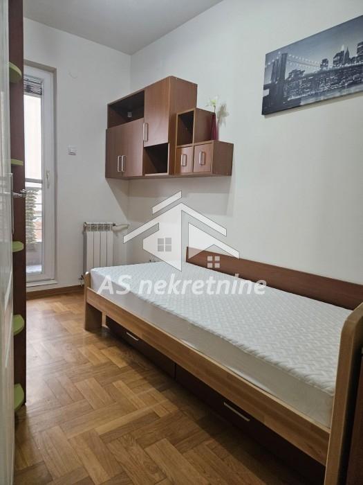 Trosoban stan za izdavanje, Bulbulder, Beograd, 63m², 900 €/mes